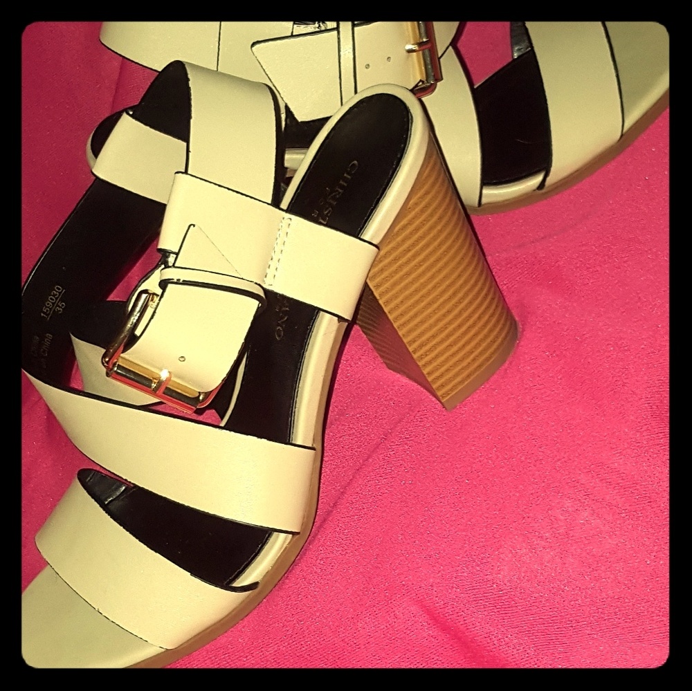 Women's shoes